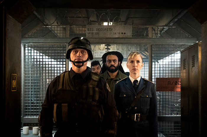 Сквозь снег, кадры. постеров у сериала: 4трейлеров у сериала: 9 Сквозь снег, кадры. постеров у сериала: 4трейлеров у сериала: 9