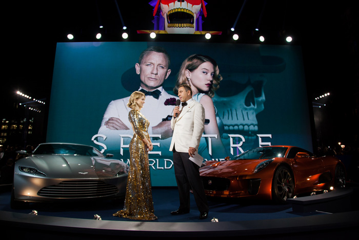 007: , .    : 7  : 38